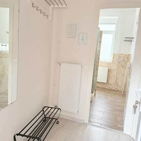 Pacsirta Apartmanhaz * Эгер