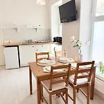Pacsirta Apartmanhaz Lejlighed *