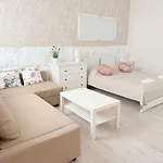Pacsirta Apartmanhaz * Erlau