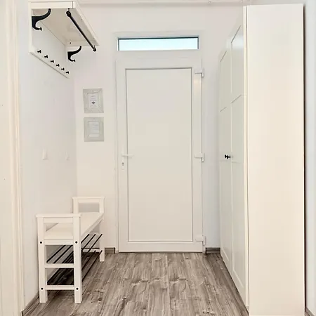 Pacsirta Apartmanhaz Daire