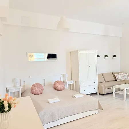 Pacsirta Apartmanhaz