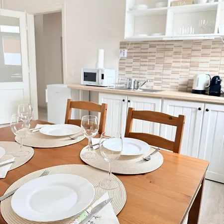 Pacsirta Apartmanhaz Daire
