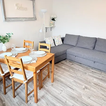 Pacsirta Apartmanhaz