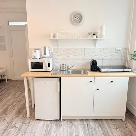 Pacsirta Apartmanhaz *