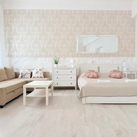 Pacsirta Apartmanhaz Eğri