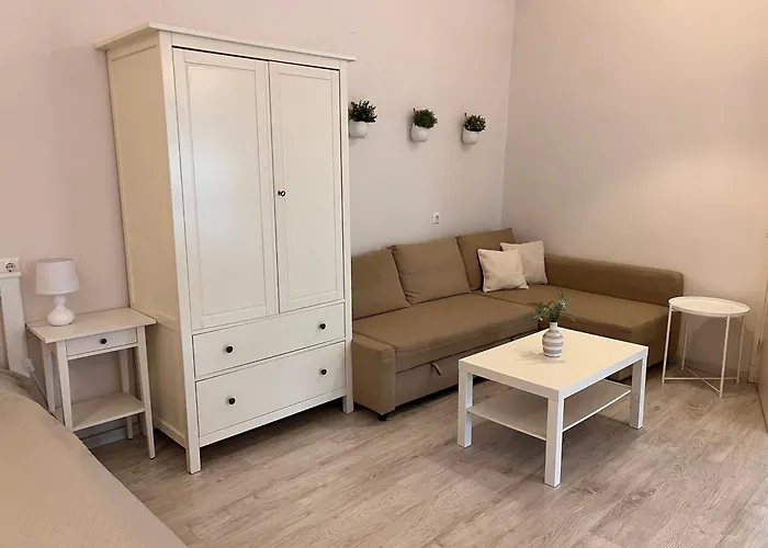 Pacsirta Apartmanhaz