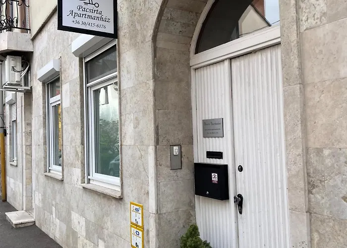 Pacsirta Apartmanhaz Appartement Eger