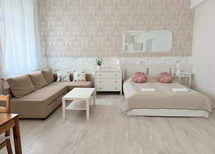 Apartament Pacsirta Apartmanhaz