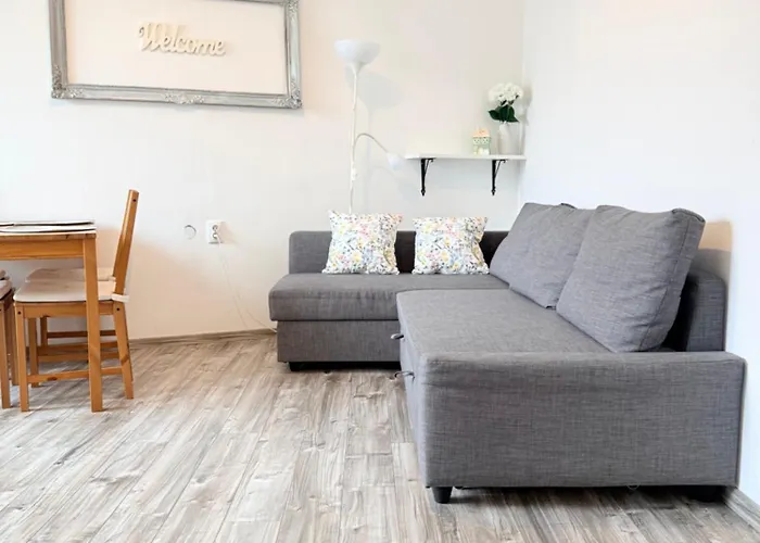 Pacsirta Apartmanhaz Apartament Eger