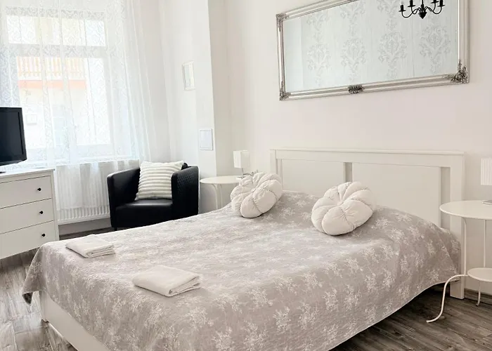 Pacsirta Apartmanhaz Apartament