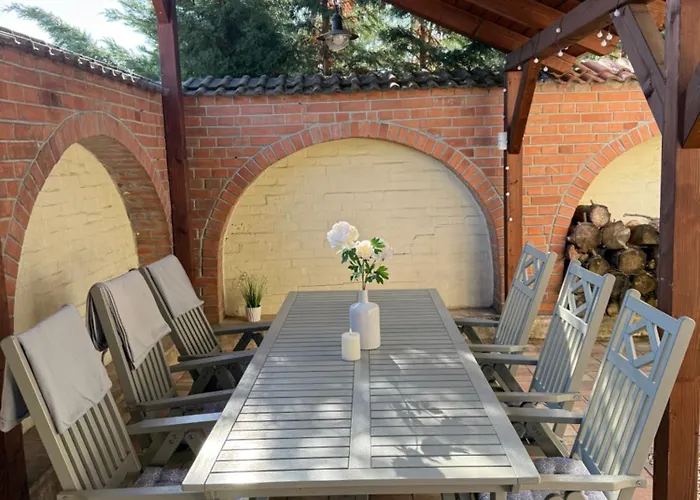 Apartament Pacsirta Apartmanhaz Eger